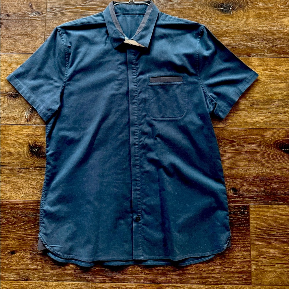 Lululemon men’s shirt